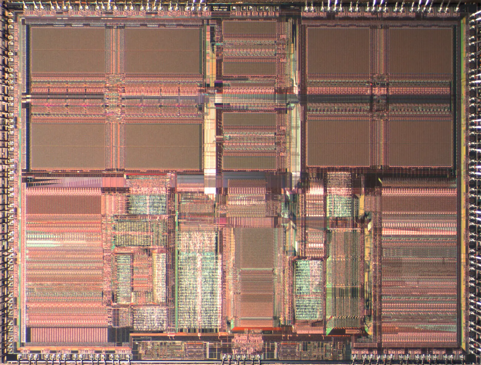 Photograph of the silicon die of an IDT R4600 microprocessor